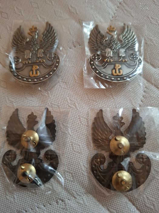 Orzełek wojskowy WP WOT do beretu galowego.