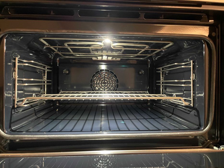 Piekarnik do zabudowy z funkcją pary  SIEMENS CS636GB.1