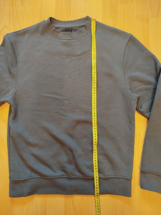 Свитшот  М. River island .             Цвет - графит.