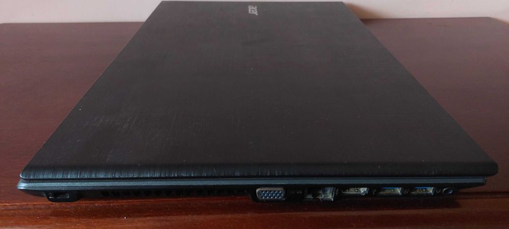 Portátil Acer Aspire E5-573G-501U