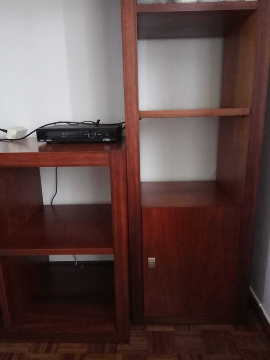 Estante de sala - Cerejeira