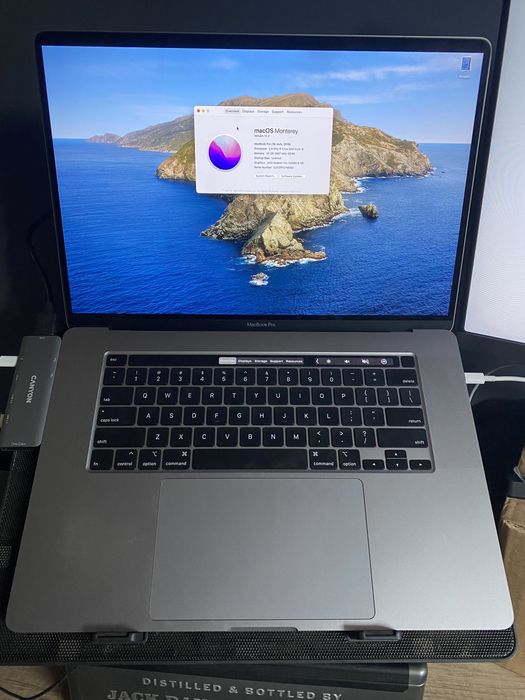 MacBook Pro 2019 16", 2 TB, i9 , 32GB, AMD Radeon Pro 5500M 8 GB