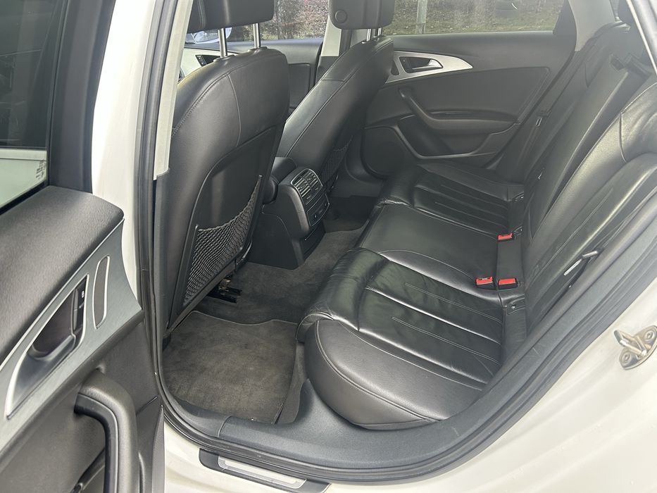 Автомобіль AUDI A6 повний привід