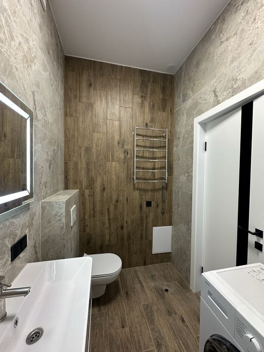 **ЦЕНТР! Перша Оренда 1-К Преміум Класу! Красна Площа