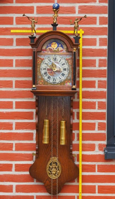 Настенные часы с лунным колендарём с боем Голландия,рабочие.