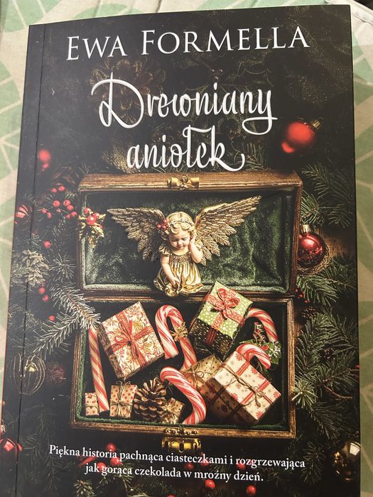 Drewniany aniołek