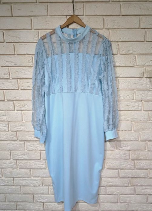 Błękitna sukienka, elastyczna rozmiar 44-46