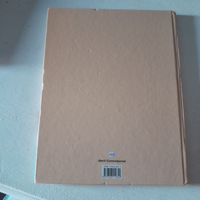 Livro Casas de Verão- edições Casa- Abril/Controljornal