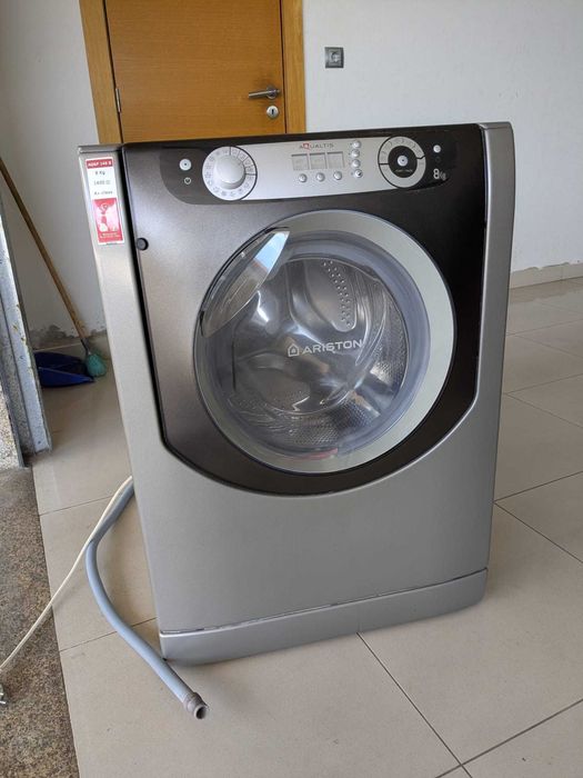 Máquina de lavar roupa Ariston Aqualtis 149 S (EU)