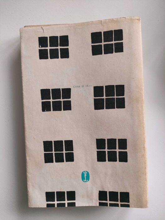 J. Stwora - Co jest za tym murem?