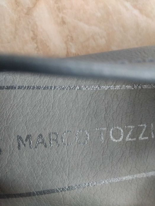 Продам нові   балетки