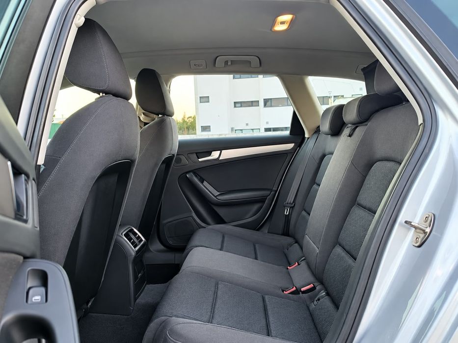 Audi A4 Avant 2.0tdi 143cv 2011 aceito retoma