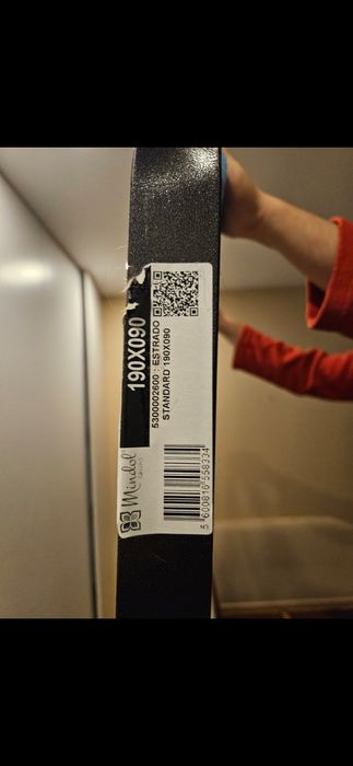 Cama de solteiro para mulher/criança