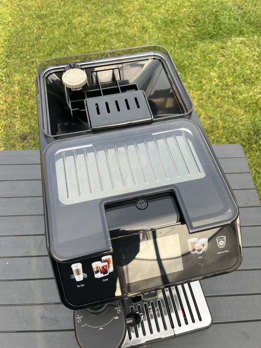 Кавоварка DeLonghi Eletta Explore зНімеччини в хорошому стані