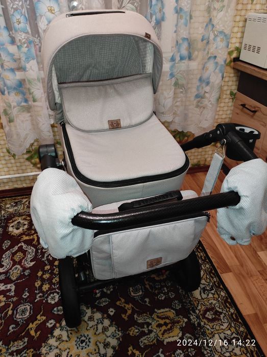 Продам детскую коляску