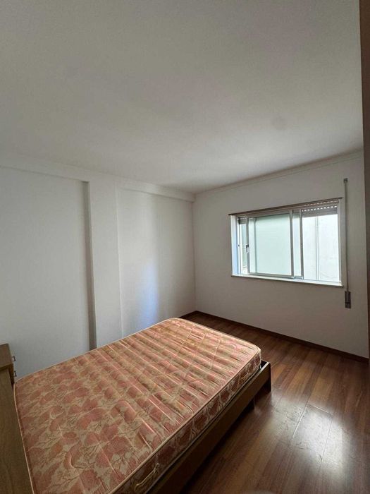 Apartamento T2 para arrendar em Oliveira do Hospital