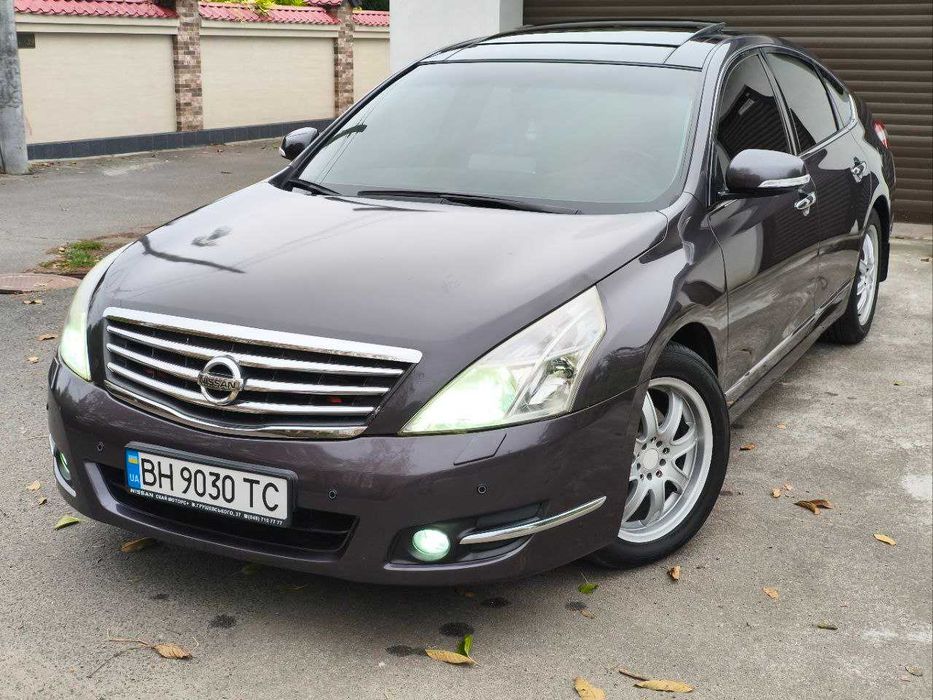Ніссан тіана 2008р.в. сама повна комплектація. Стан чудовий. Фінансових вкладень не потребує.