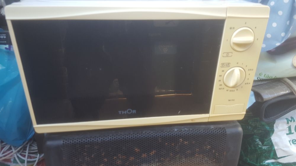 Microondas  a funcionar corretamente