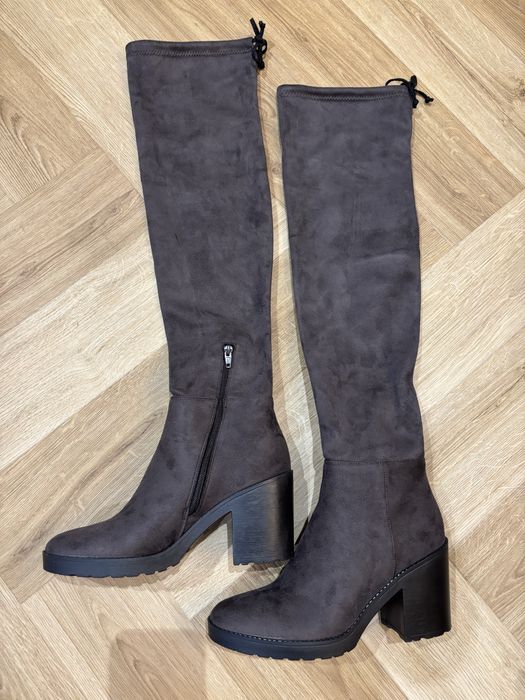 Nowe zamszowe kozaki ryłko rozmiar 38