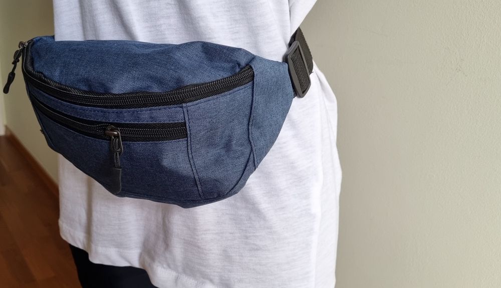 Duża pojemna Nerka. UNISEX. Kolor Granatowy i saszetka.