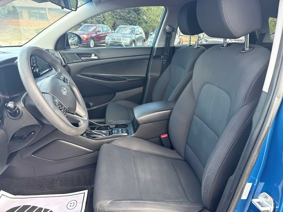 Hyundai Tucson SE      2019