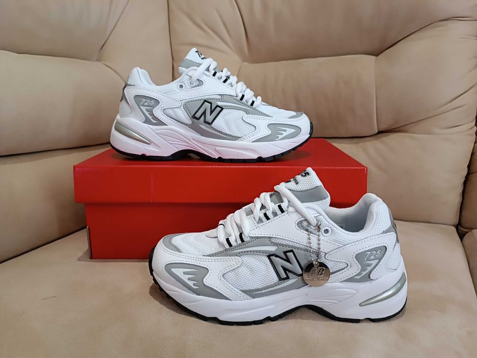 Жіночі кросівки New Balance 725