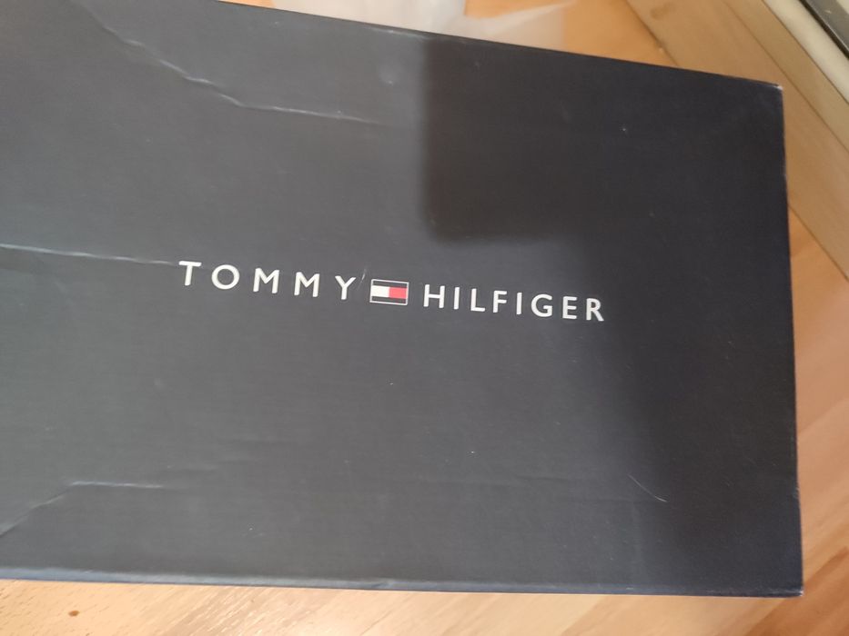 Шкіряні кросівки оригінал Tommy Hilfiger оригінал