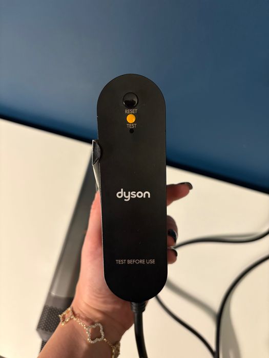 Dyson Airstrait aeroprostownica