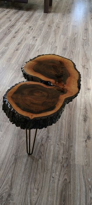 Stolik kawowy orzech włoski