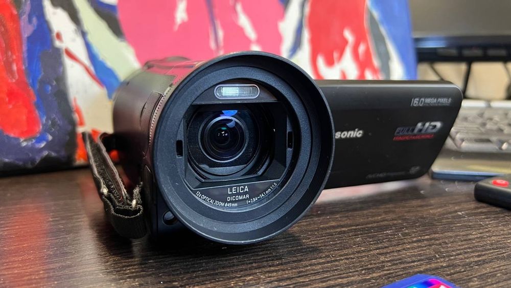 Продам відеокамеру Panasonic HC-X900.