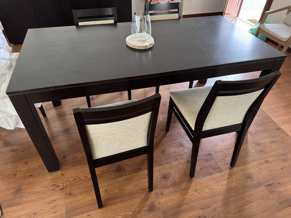 Mesa de sala cadeiras aparador movel tv