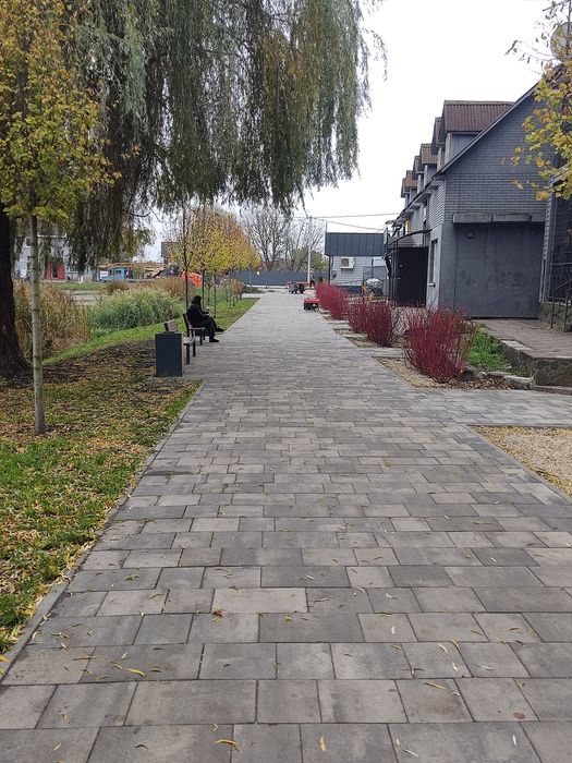 Продаж квартир в центрі Бородянки