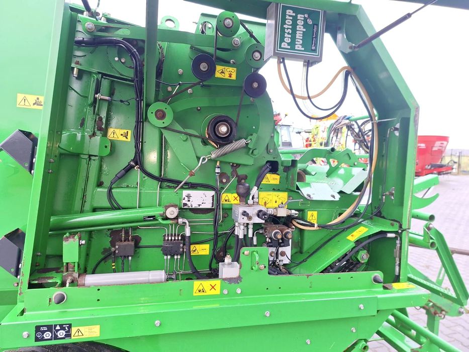 Prasa belująca Mchale F 550 rotor noże opuszczana podłoga  lely claas