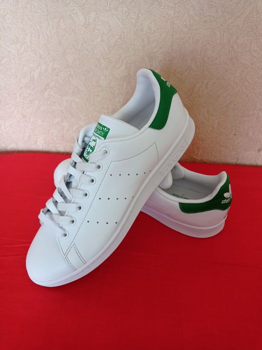 Оригинальные кроссовки Adidas