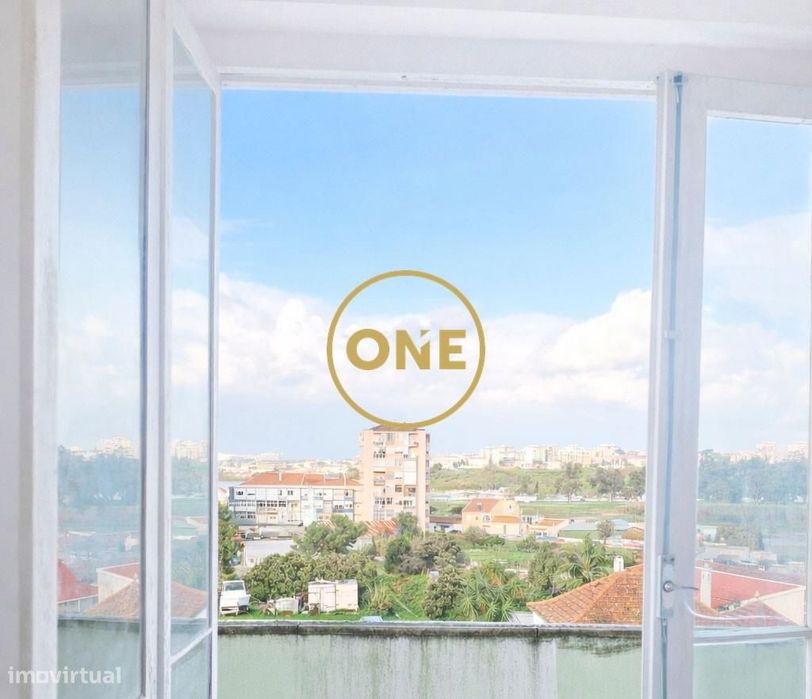 Apartamento T2 no Fogueteiro, Amora – 4º Andar com Excelentes Áreas