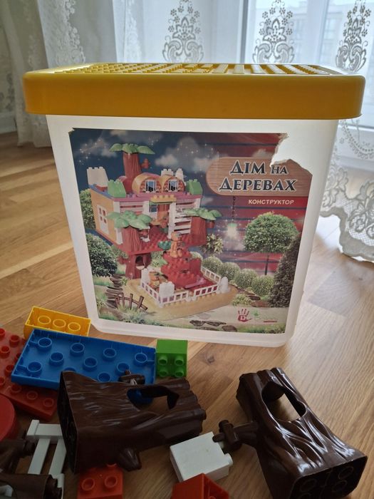 Конструктор дім на деревах, Doloni