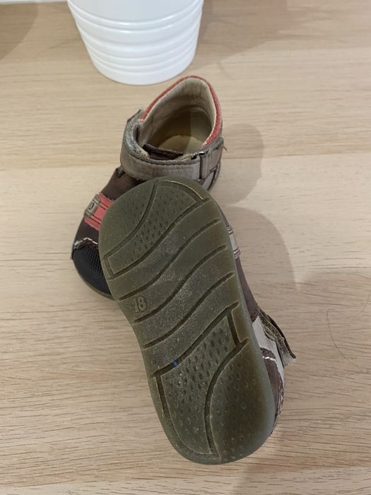 Sandálias/Sapatos em pele