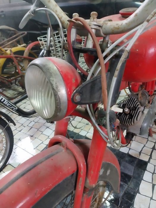 Famel satélite antiga