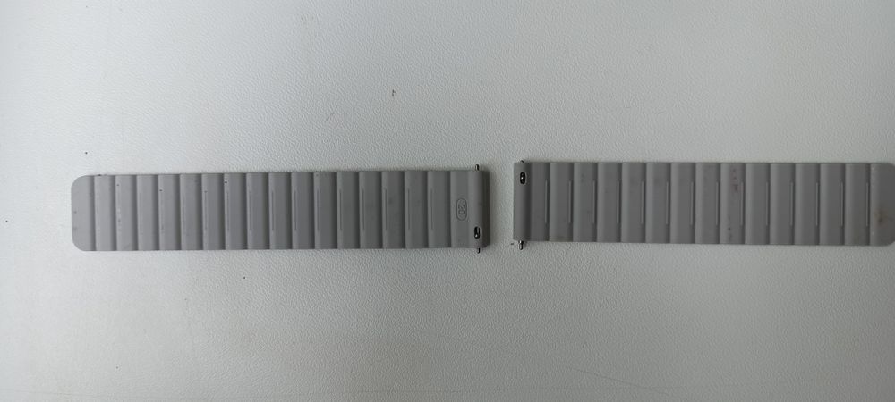 Магнитный ремешок на часы.