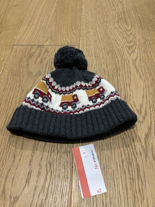 Zimowa czapka nowa ciężarówki