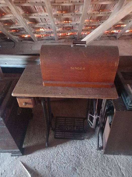 Maquina de costura Singer