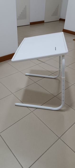Mesa de apoio regulável