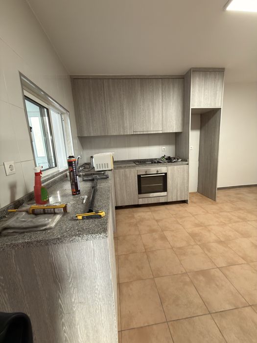 Aluga-se t2 em mozelos