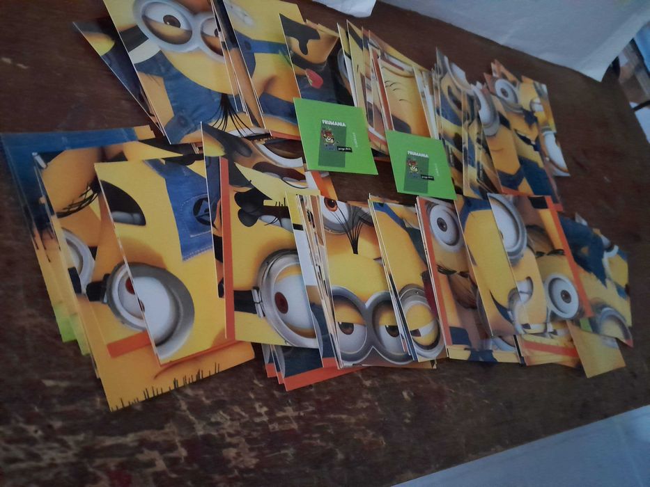 Lote de 139 Cromos dos Minions da série Frutomania