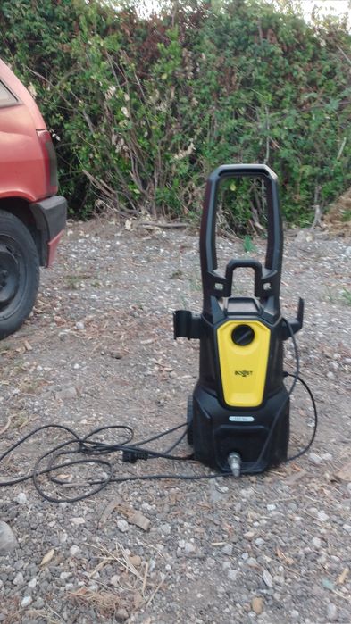 Vendo Esta fabulosa máquina de lavar á pressão da marca oficial Boost!