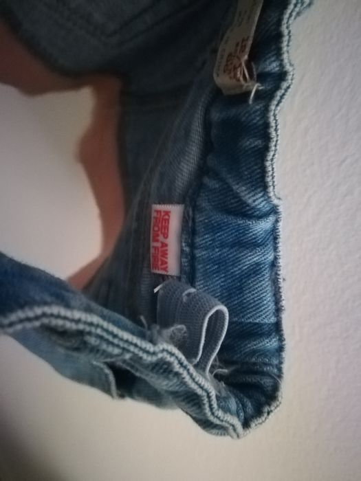 ZARA r.86 jeansowa spódniczka z ozdobnymi majteczkami.