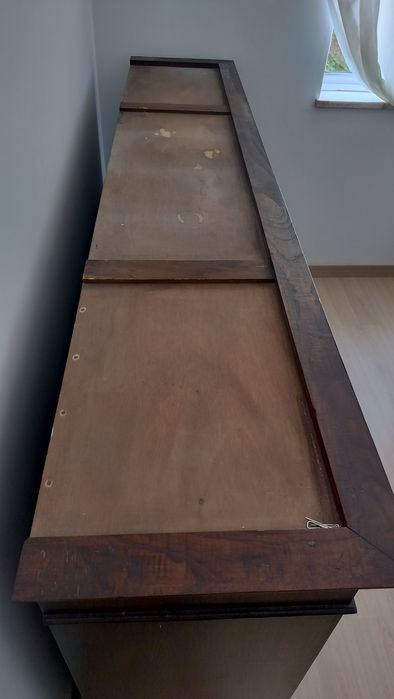 Móvel de sala antigo em madeira escura