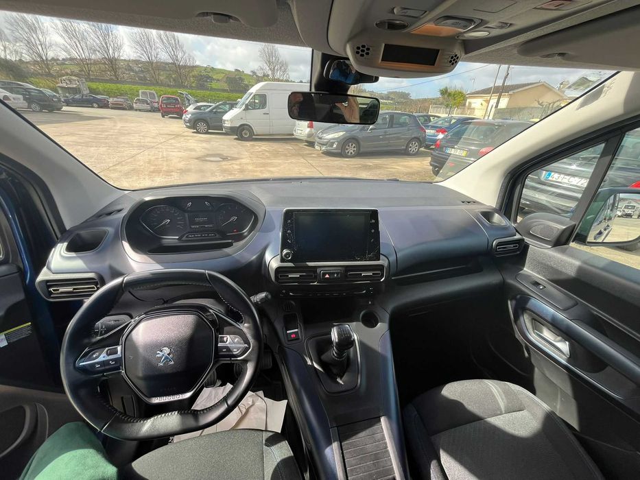 Peugeot Rifter 7Lugares + Kit Cama Casal: Ideal para Família e Vanlife
