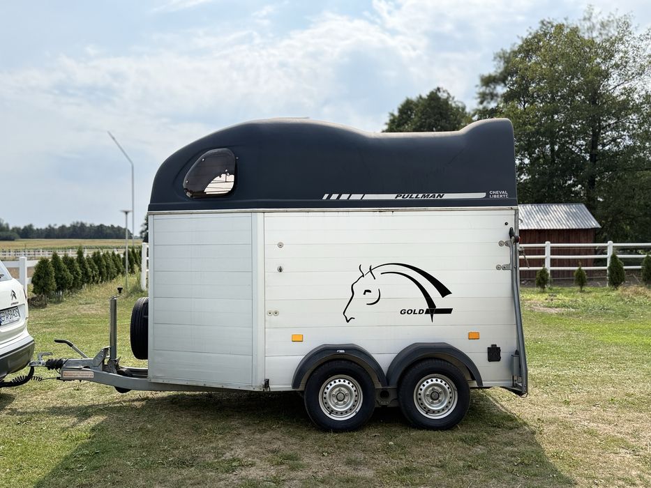 Przyczepa konna Cheval Liberte Gold Pullman Aluminium do przewozu koni.