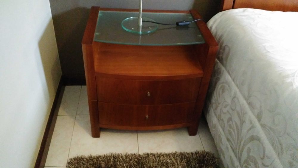 Mobília de Quarto de Casal em Cerejeira
